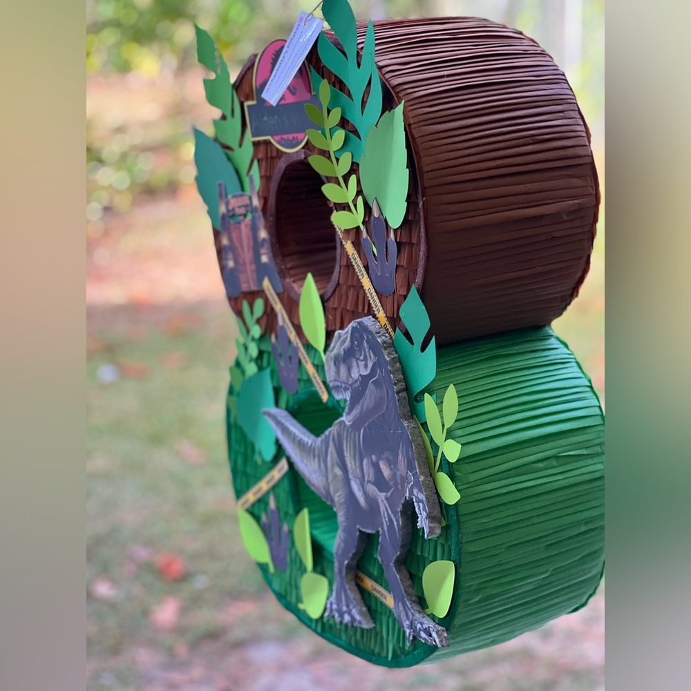 Dinosaur-Themed Party Decoration with Green and Brown Accents - Picture 3 of 10